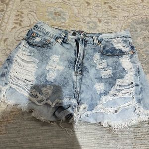 Signature 8 Denim shorts